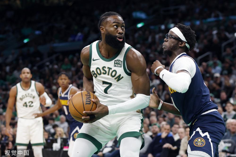 全场的氛围 全场的氛围