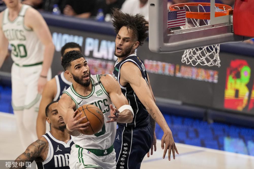 方面不遗余 方面不遗余